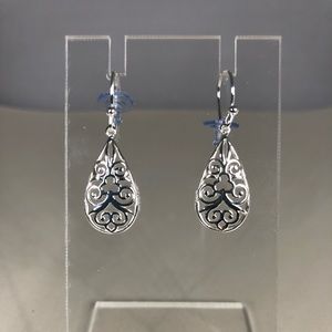 🎉Free with Purchase!🎉 Sterling silver filigree earrings
